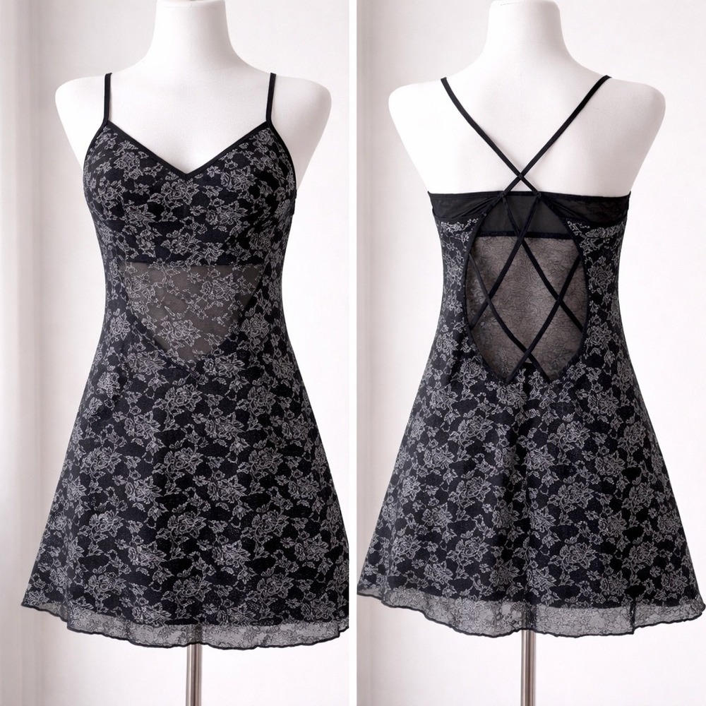 Jezebel Black Silver Floral Lace Sheer Chemise Open‎ Back Nightgown Womens M